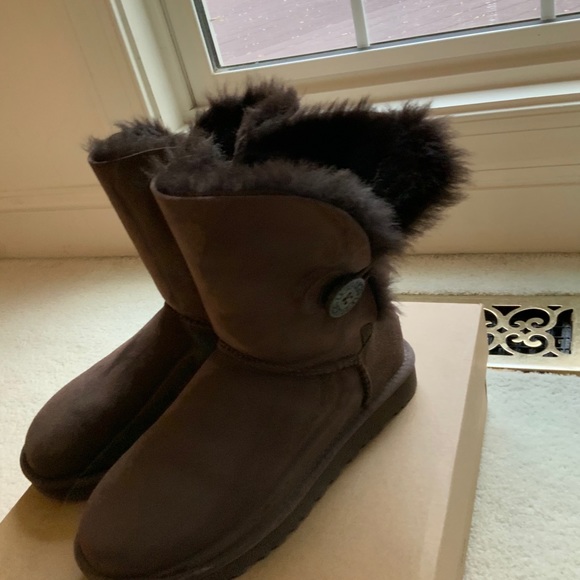 UGG Chestnut Brown Bailey Button II Boot | eBay UGG BRAND BAILEY BUTTON II CHOCOLATE BOOTS